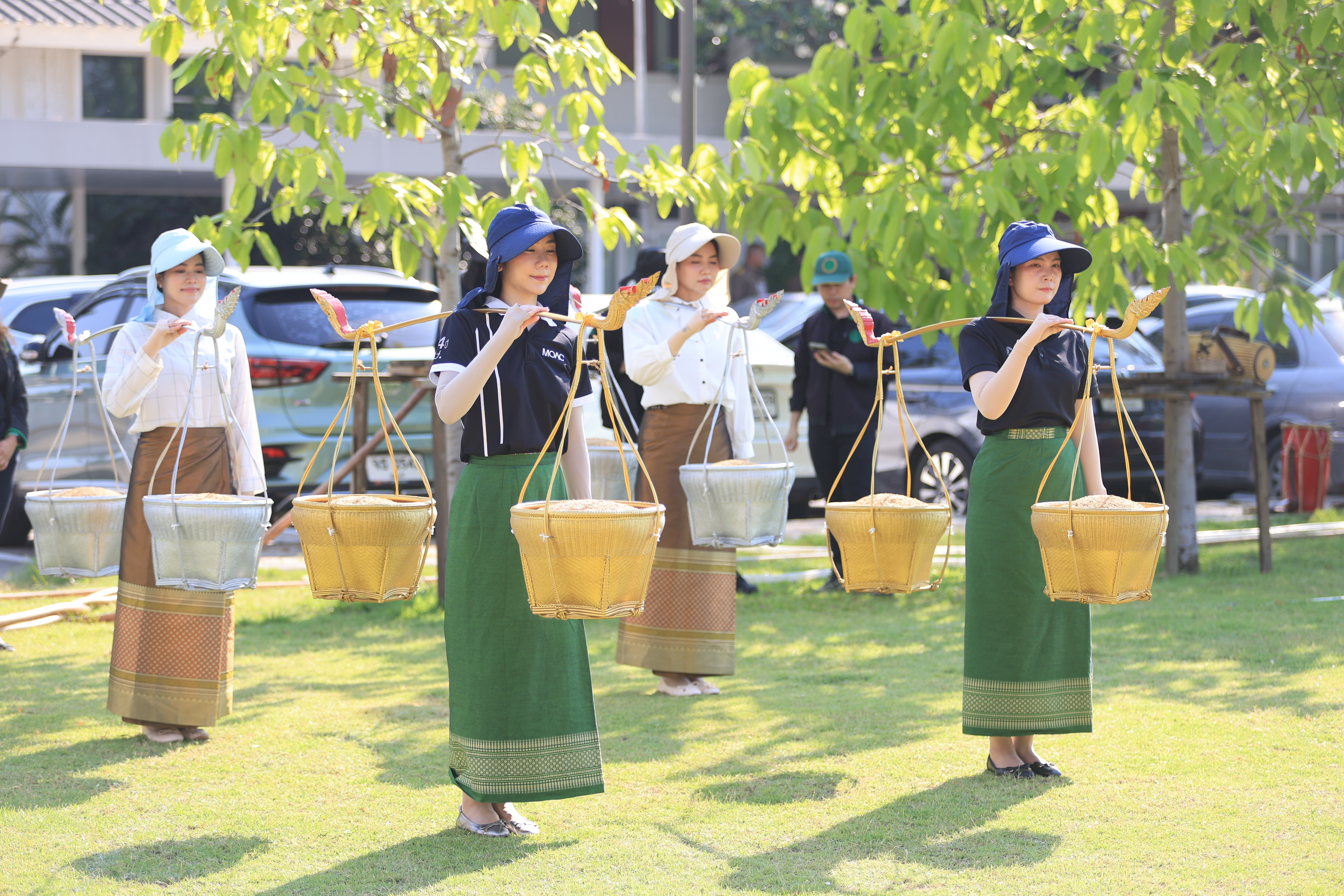 title - ส.ป.ก. ร่วมฝึกซ้อมริ้วขบวนอิสริยยศ ในพระราชพิธีพืชมงคลจรดพระนังคัลแรกนาขวัญ ประจำปี 2569 (ซ้อมกรณีพิเศษ ครั้งที่ 2)